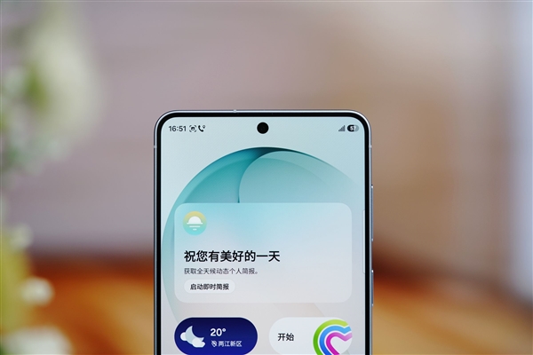 角子機：7999元AI旗艦！三星Galaxy S26+圖賞