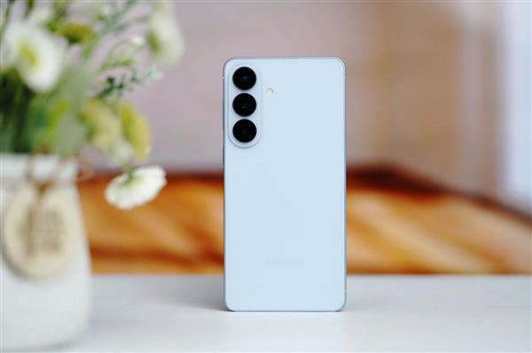 角子機：7999元AI旗艦！三星Galaxy S26+圖賞