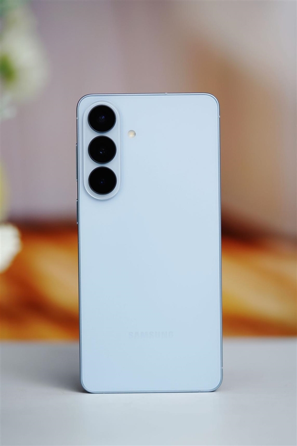 角子機：7999元AI旗艦！三星Galaxy S26+圖賞