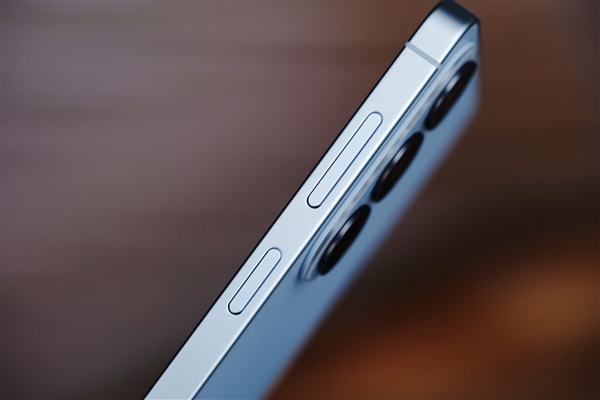 角子機：7999元AI旗艦！三星Galaxy S26+圖賞