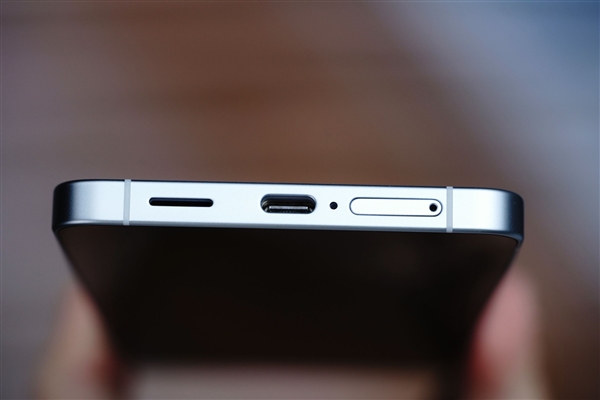 角子機：7999元AI旗艦！三星Galaxy S26+圖賞